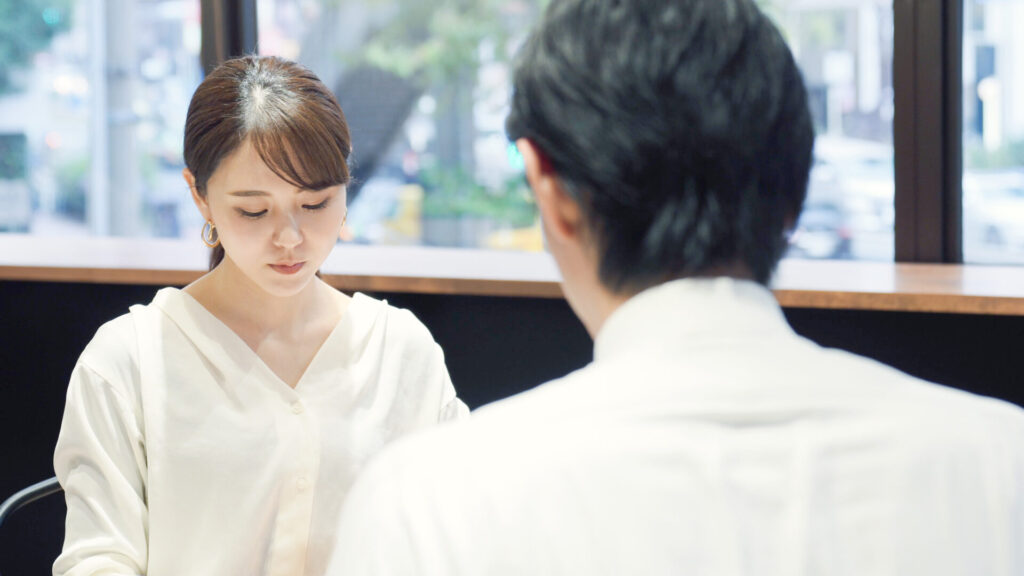 彼女の浮気が確定したときの接し方